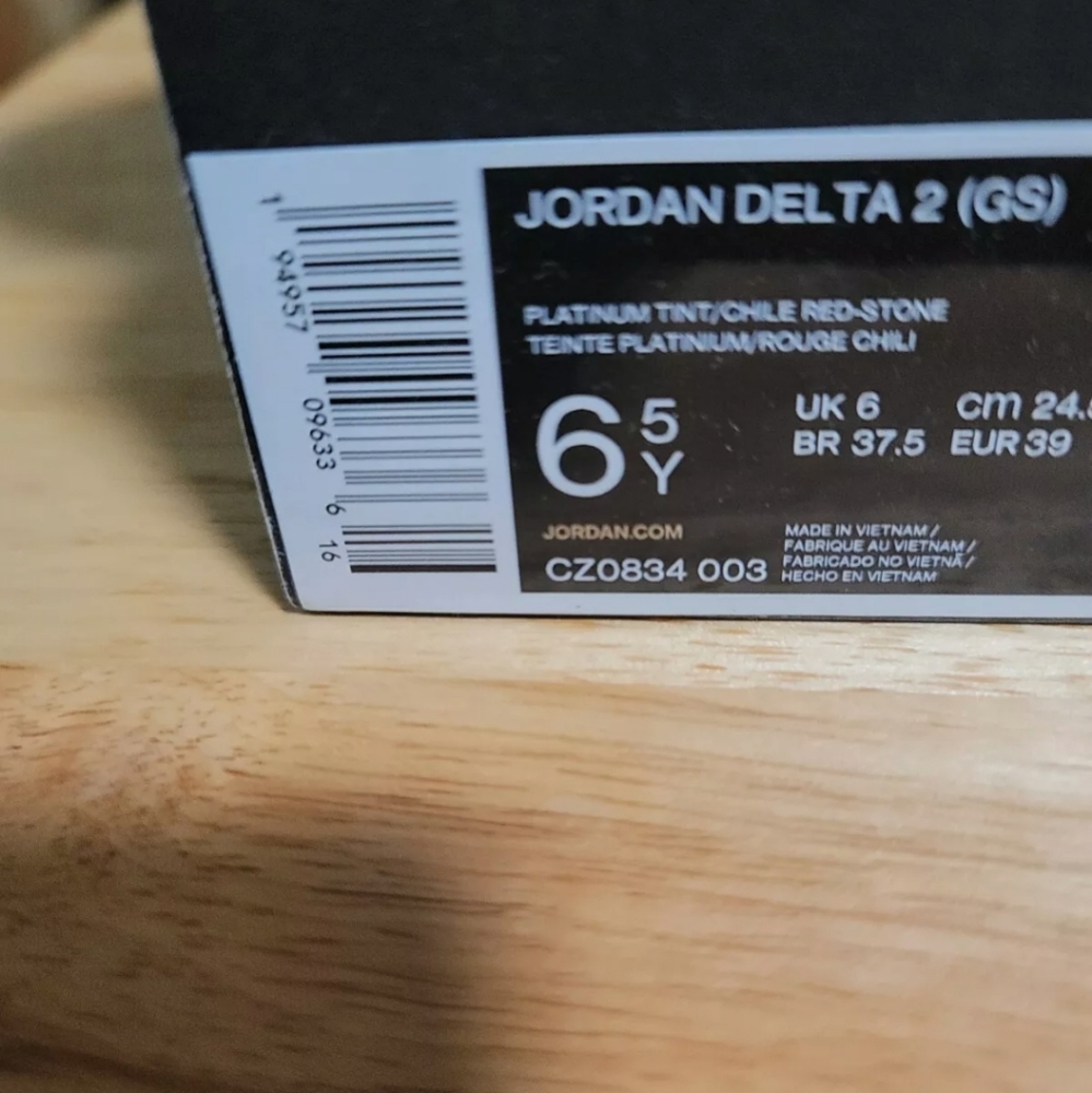 Jordan delta 2 size 6.5Y - Picture 11 of 11